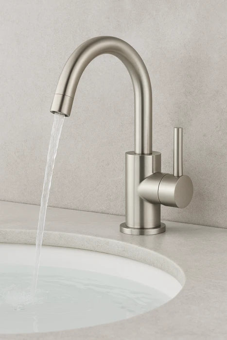 ברז פרח קצר ניקל מוברש מסדרת Ella מבית Waterfall